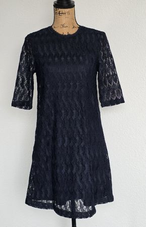 Mango Spitzenkleid, Grösse S, dunkelblau, Top Zustand!