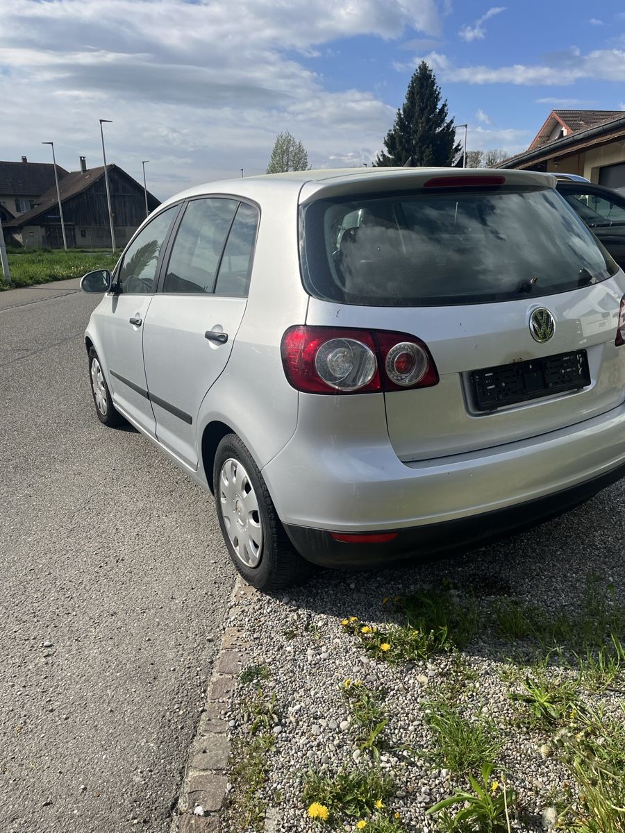 VW Autos: VW Golf Plus – D'occasion à Gerlafingen par dar_5pbj 2