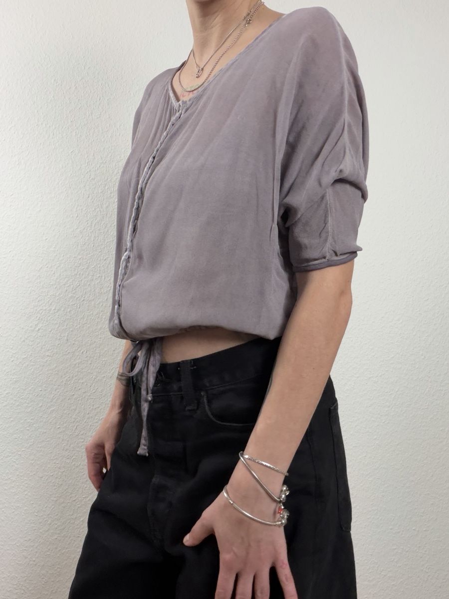 Camicette: Short Sleeve Blouse Size 38 Grey Button Up – Usato da Knonau venduto da Grapesvintage 2