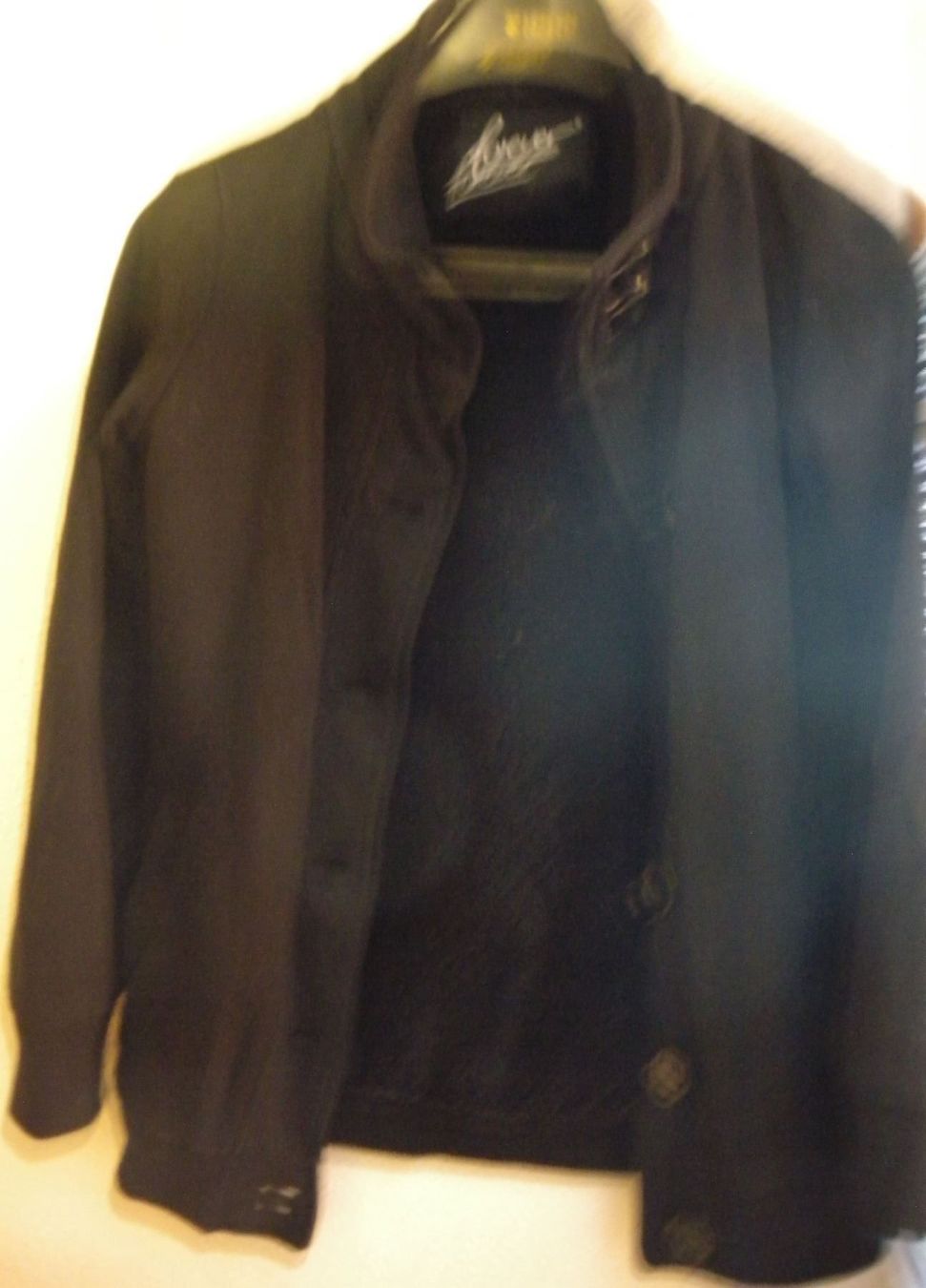Jacken: schwarze jacke – Gebraucht aus Hauenstein von Danbach