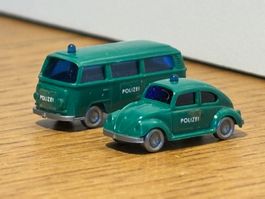 S0226: 2 Polizeifahrzeuge (Spur N)