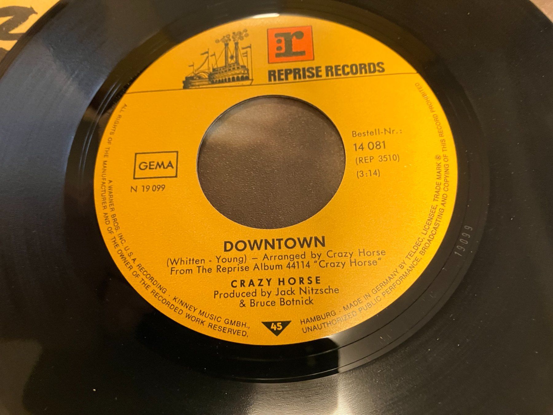 Dischi in vinile: Neil Young – Usato da Aarwangen venduto da Jukebox3 3