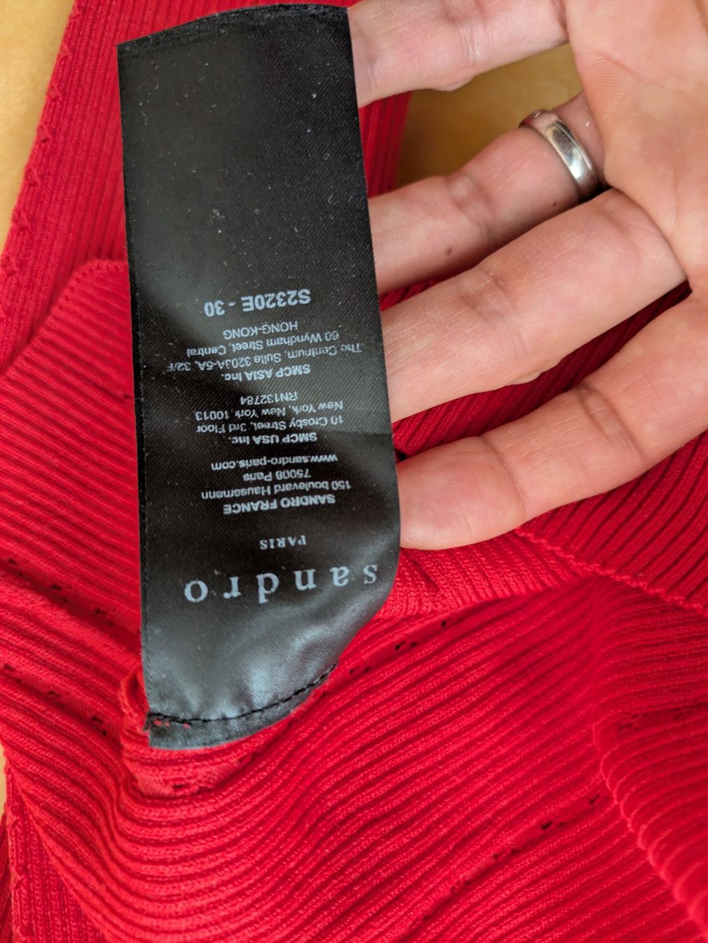 Sandro Maglioni & Felpe: Roter Strickpullover von Sandro, Grösse S, Top Zustand – Usato da Zürich venduto da but_9lq6 3