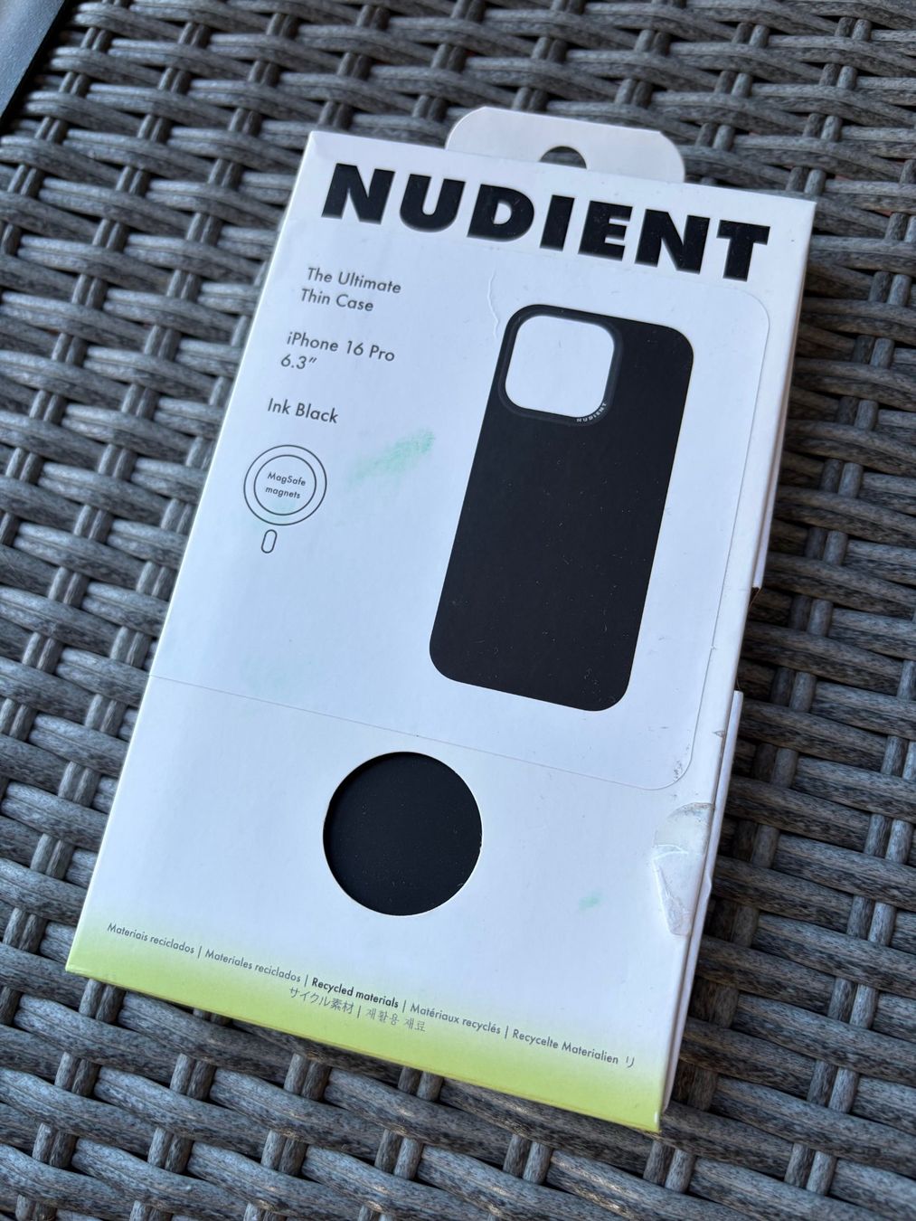 Cover & Protezioni schermo: iPhone 16 Pro Hülle / Cover / Case - Nudient – Usato da Thalwil venduto da LeCh1ffre 2