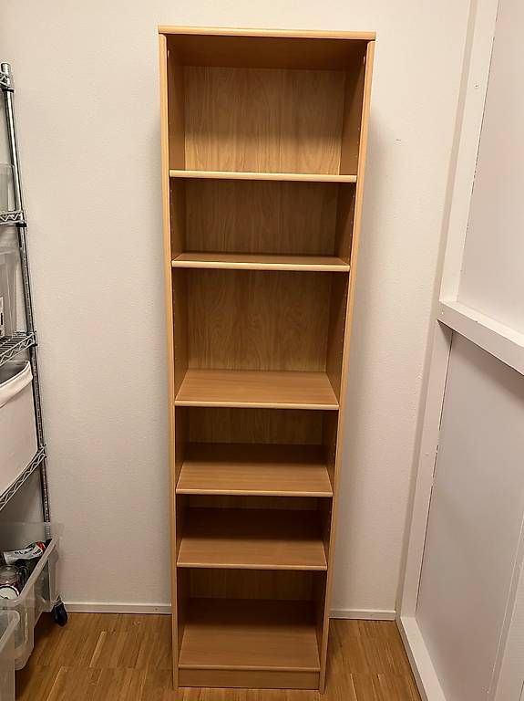 Regale: GRATIS Bücherregal guter Zustand – Gebraucht aus Aarau Rohr von lor_7r2q