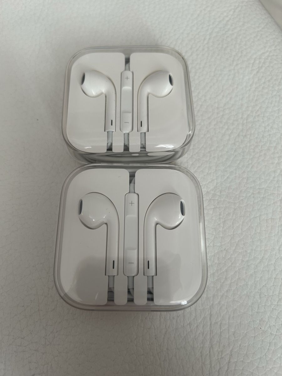 Apple Cuffie: Original Apple EarPods mit 3.5mm Stecker - Neu! – Nuovo e nell'imballaggio originale da Zürich venduto da Nutla
