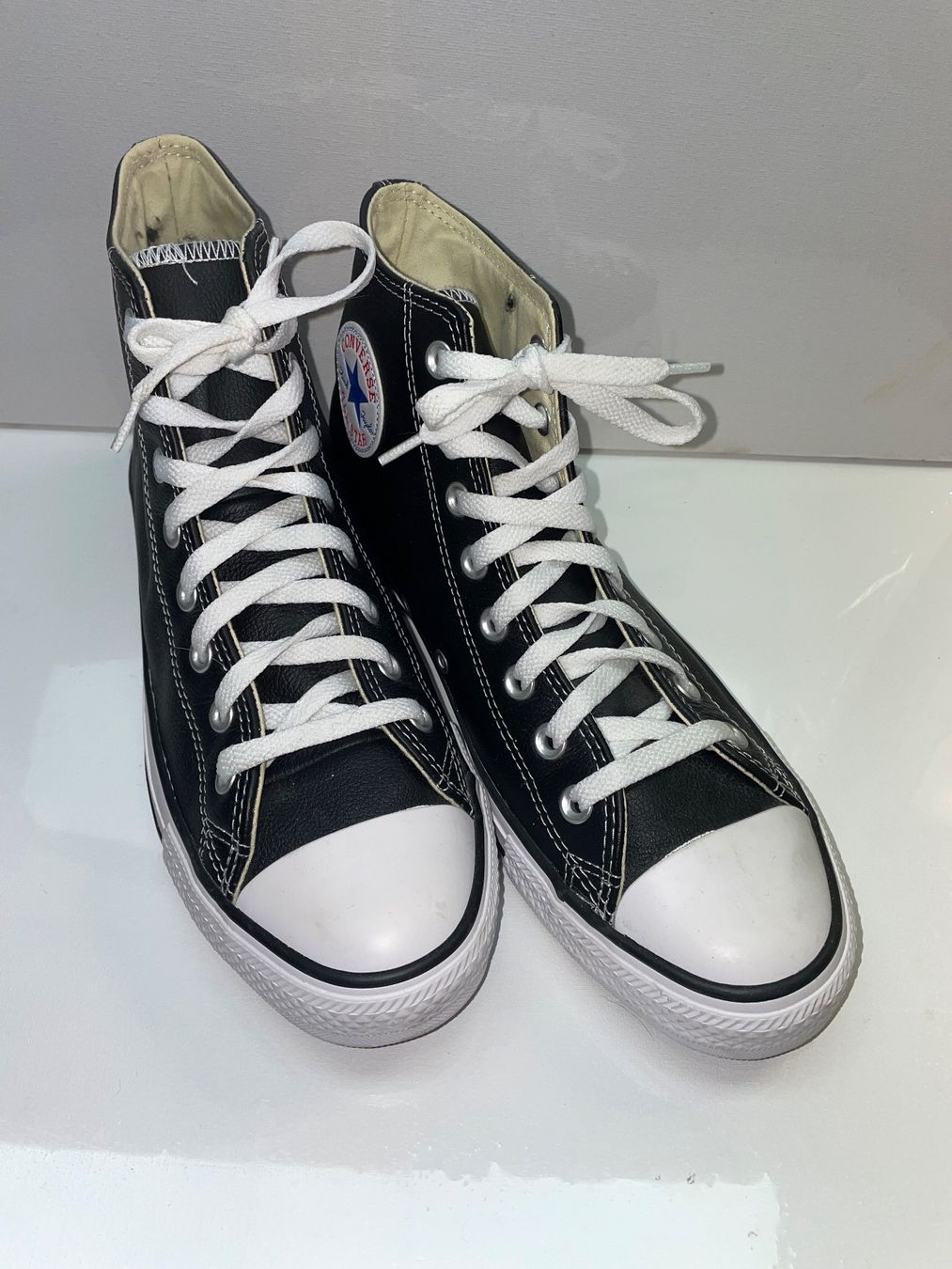 Converse Chaussures hommes: schwarze hohe Leder Converse  'ALL STAR' in 42.5 – D'occasion à Wolfhausen par Mawere
