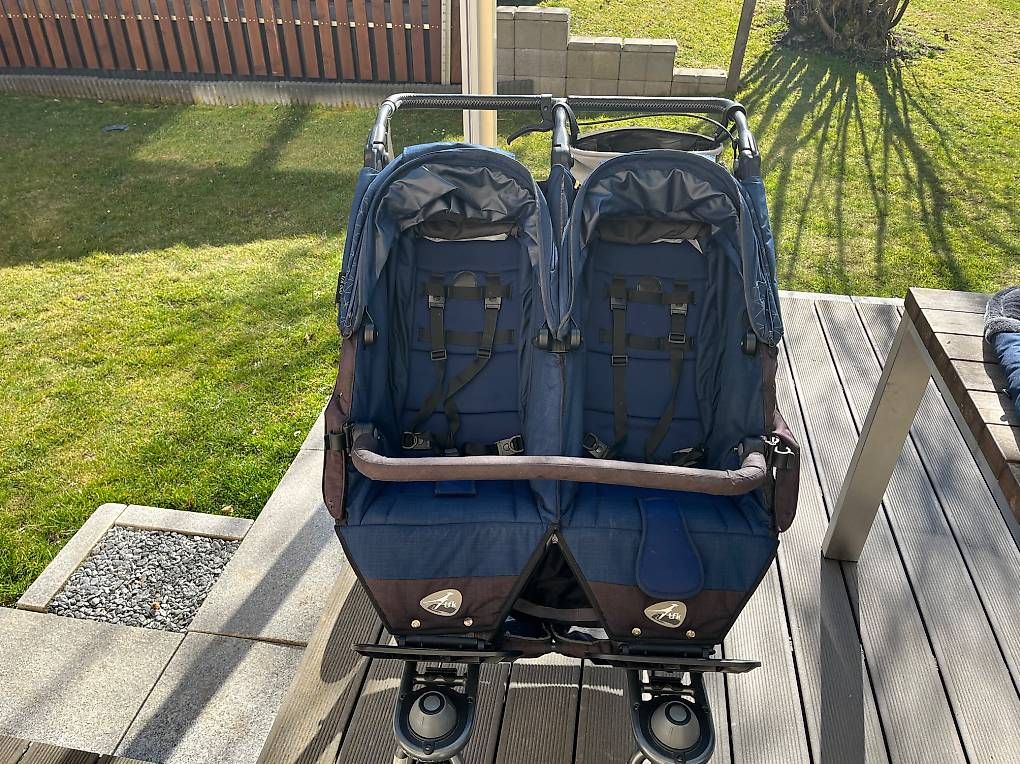 Carrozzine: Zwillingskinderwagen  – Usato da Wahlendorf venduto da Adler89