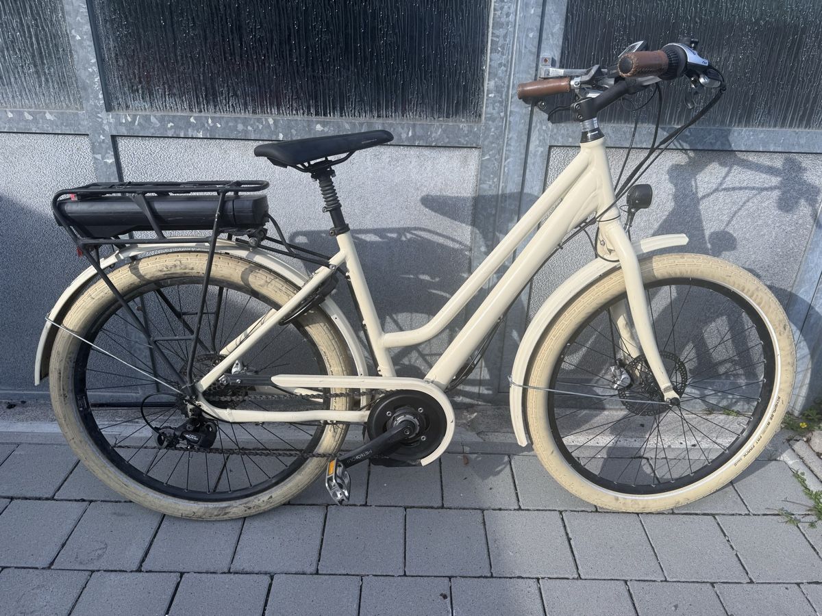 Bosch Biciclette: Damen E-Bike mit Bosch Motor  – Usato da Oberentfelden venduto da speed_71 7