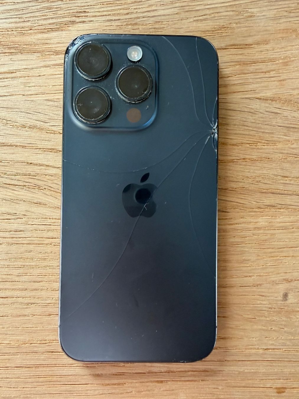 Apple Telefoni cellulari / Smartphones: iPhone 15 Pro 128GB - ab 1 CHF! – Usato da Horgen venduto da dmasti 1