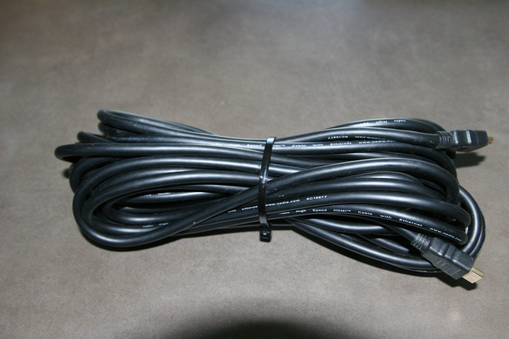 Cavi: HDMI High Speed Kabel mit Ethernet, 10 Meter, Typ A – Usato da Büren an der Aare venduto da Sabinem71