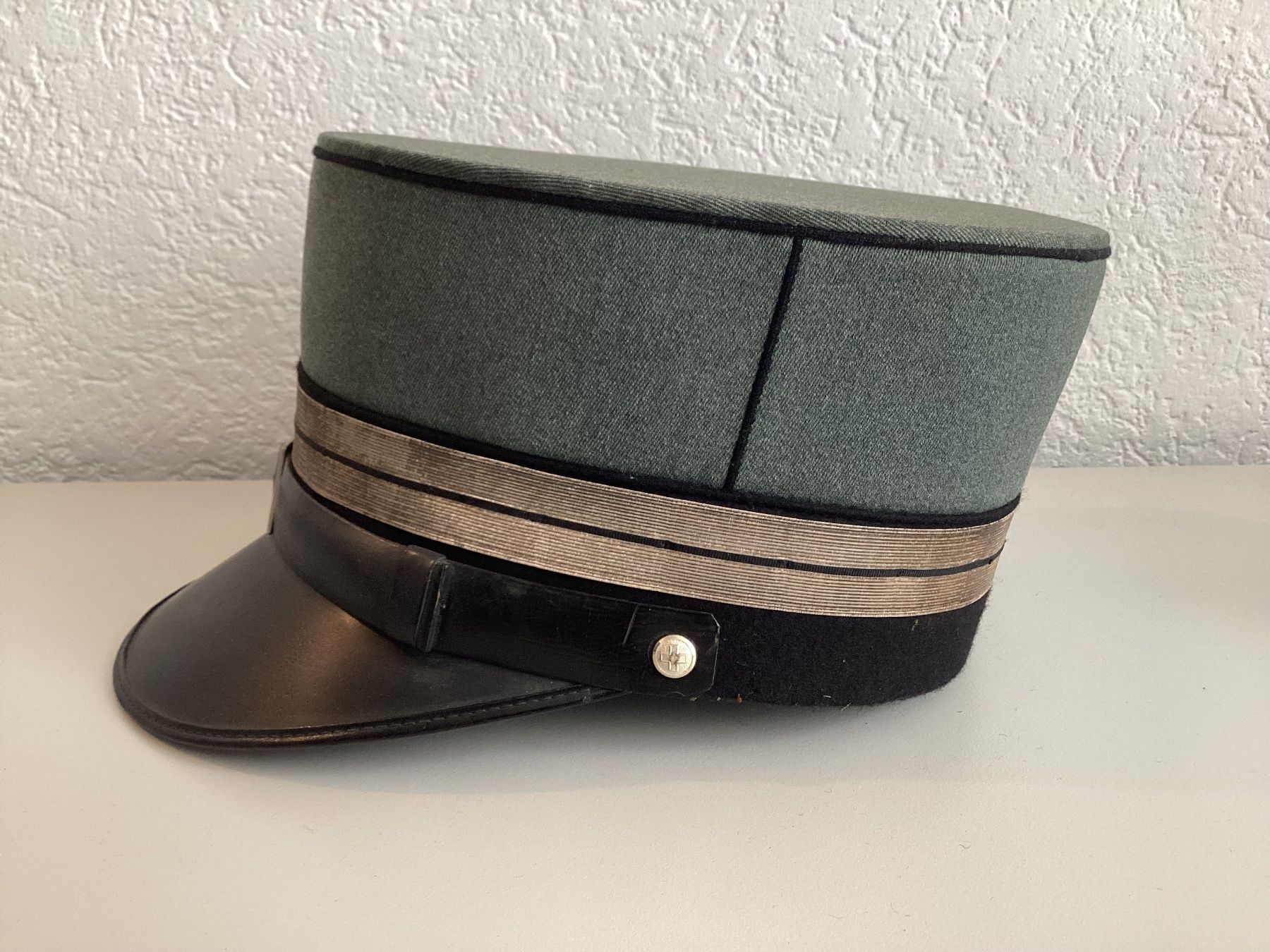 Schweizer Armee Uniformi: Casquette officier 1926 – Usato da Vouvry venduto da marius09 1