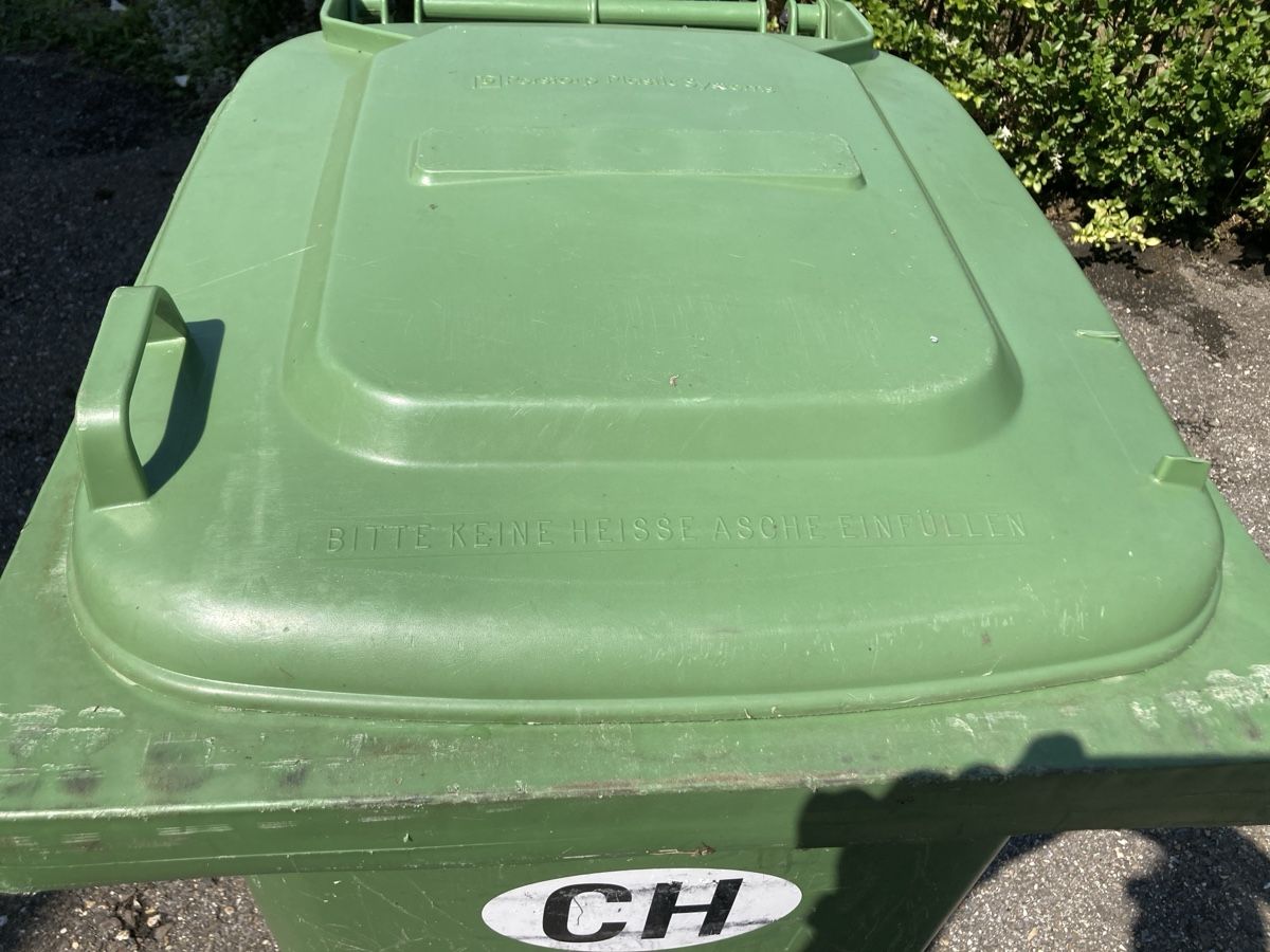 Autres: Grüncontainer 240L – D'occasion à Hochdorf par Blackbox60 1