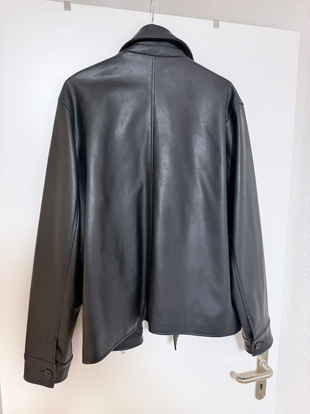 H&M Giacche: Schwarze faux Lederjacke H&M – Nuovo (secondo la descrizione) da Münchwilen TG venduto da terlizz1 1
