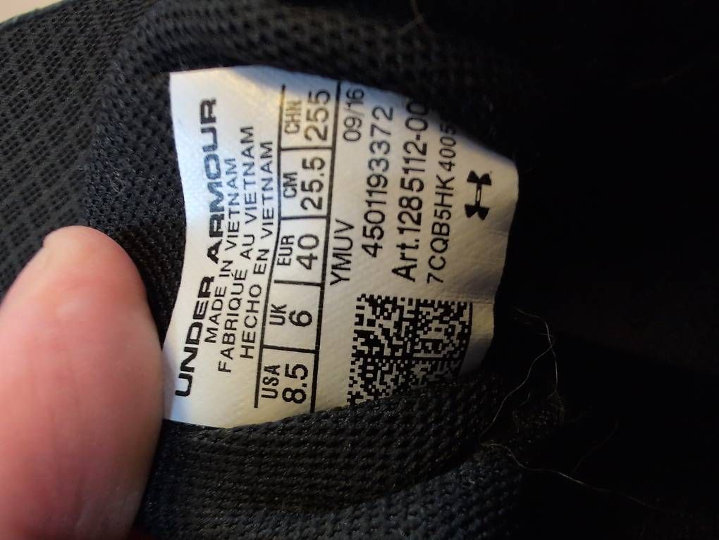 Under Armour Scarpe da uomo: Baskets Under Armour 40 – Usato da La Chaux-de-Fonds venduto da Mcleonita 1