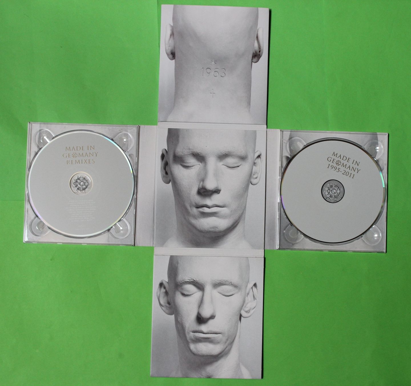 CDs: RAMMSTEIN - MADE IN GERMANY Best-of 2CDs – Gebraucht aus Tübach von JamesStone