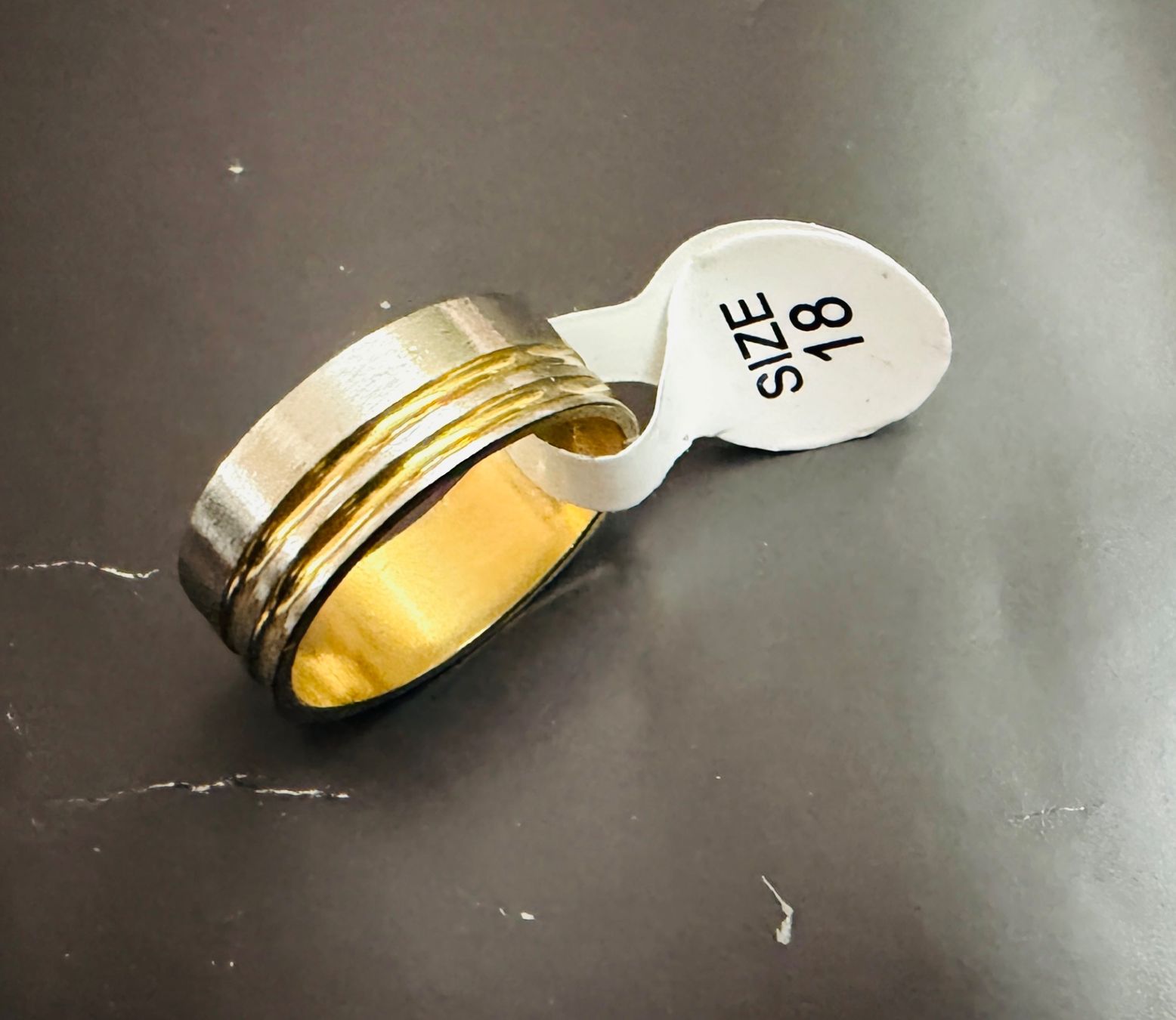 Anelli: Edelstahlring, Gold/Silber Design - Grösse 18 – Nuovo (secondo la descrizione) da Dietikon venduto da Emoruk 1