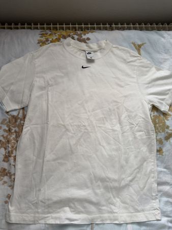 Nike T-Shirt weiss Grösse S leicht gebraucht