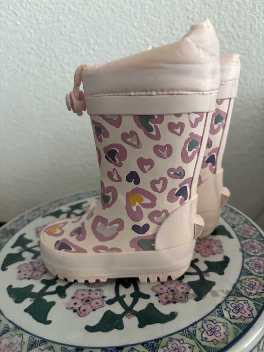 Scarpe per ragazzi: Gummistiefel mit Herzmuster Grösse 20 – Usato da Zürich venduto da Anushka86 2