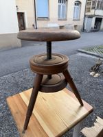 Antiker Hocker drehbar höhenverstellbar Holz-Unikat Rustikal