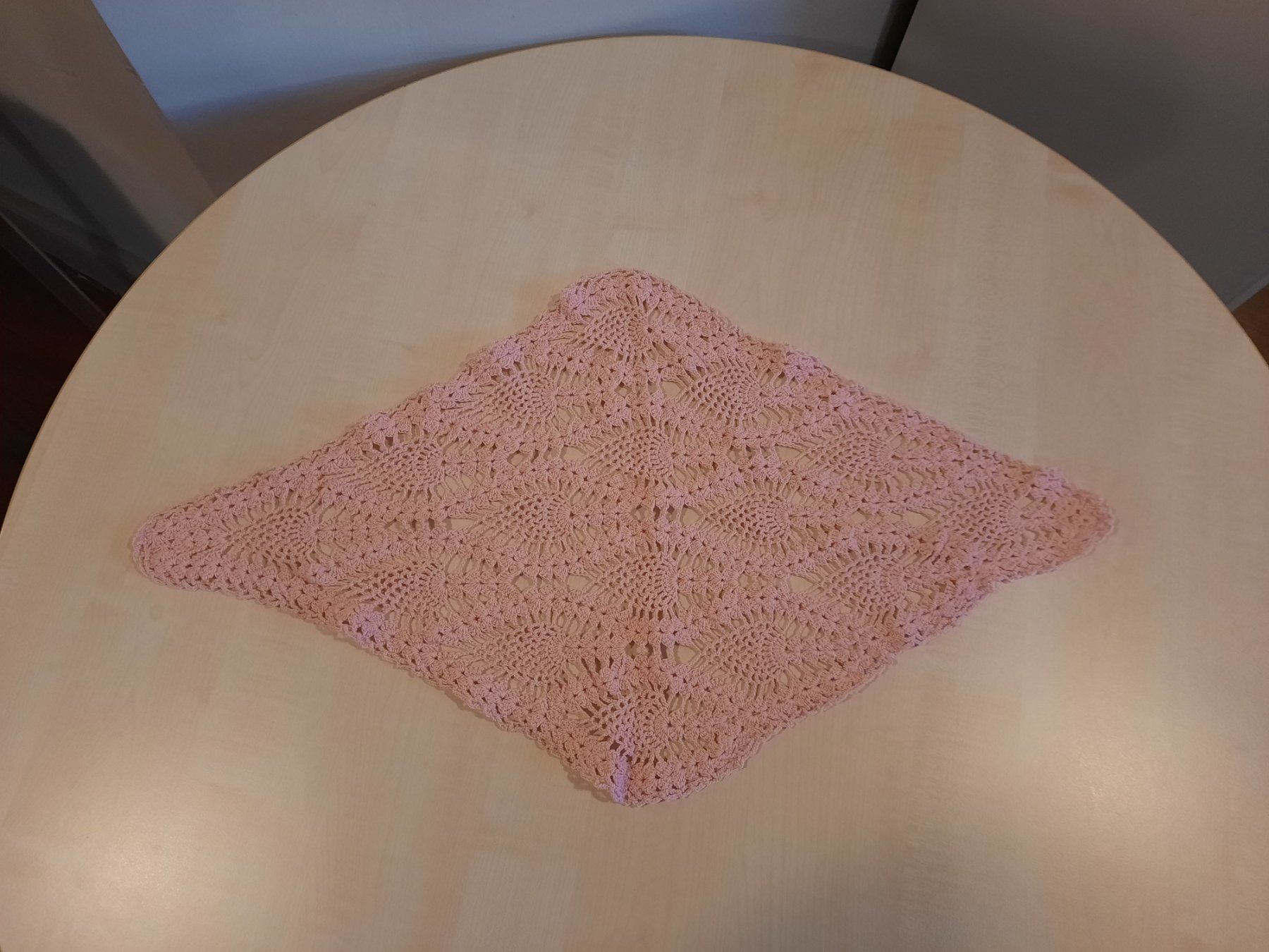 Alle Dekorationen: Häckeldeckchen rosa – Gebraucht aus Zürich von ONVA-RE-USE 1
