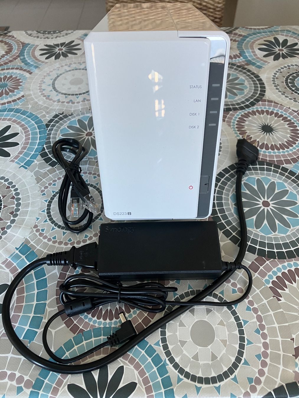Server: NAS Synology DS223j 2x4TB – Nuovo (secondo la descrizione) da Genève venduto da Hudson5
