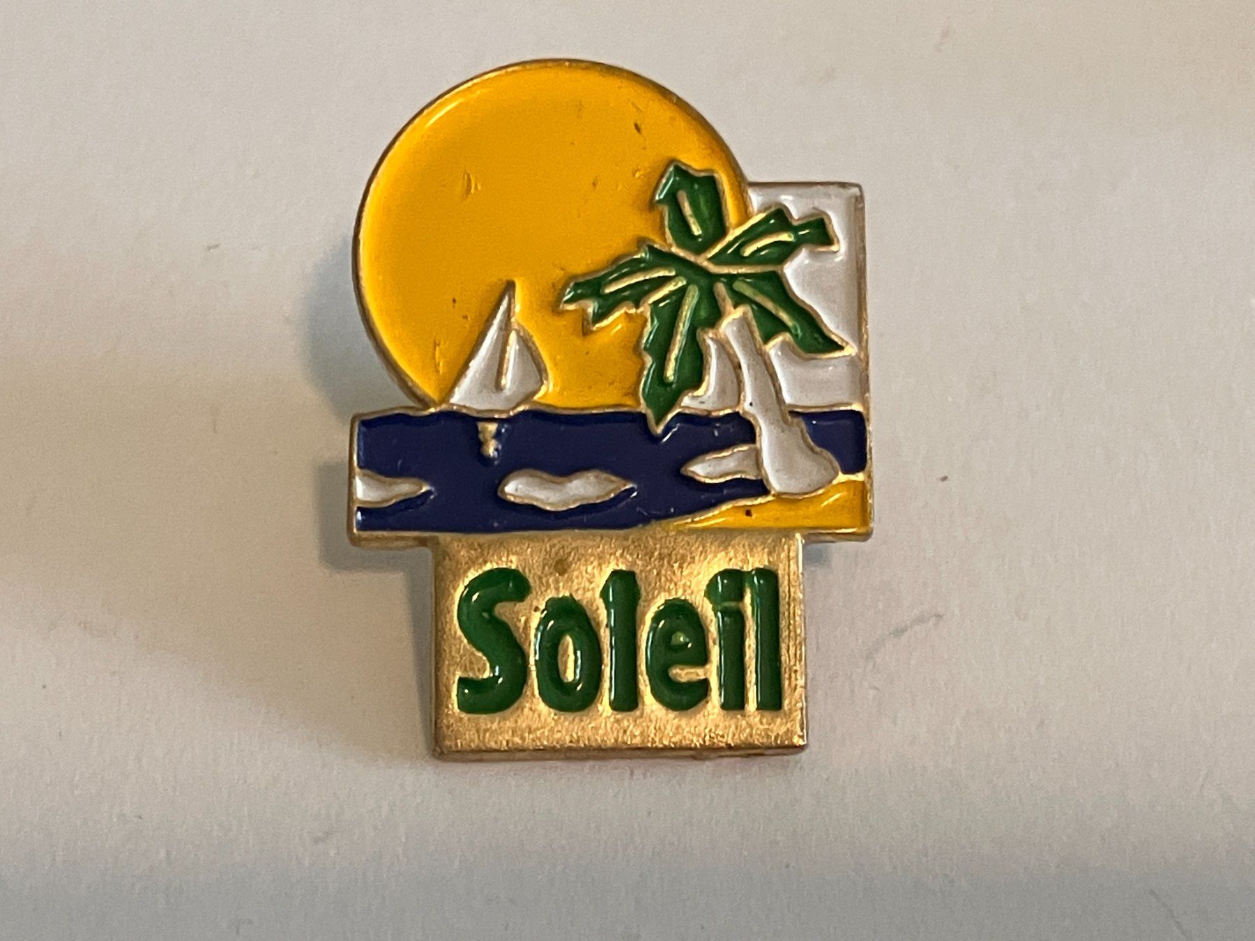 Plaquettes & Badges: 1 Pin Soleil – D'occasion à Basel par djwwpp