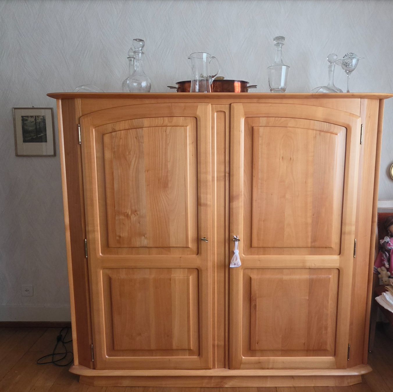 Armadi: Massiver Holzschrank zweitürig hell – Usato da Obergerlafingen venduto da dede-SO