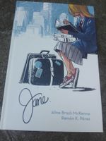 Jane  (Brosh McKenna & Pérez)           ©2017 Panini Comics