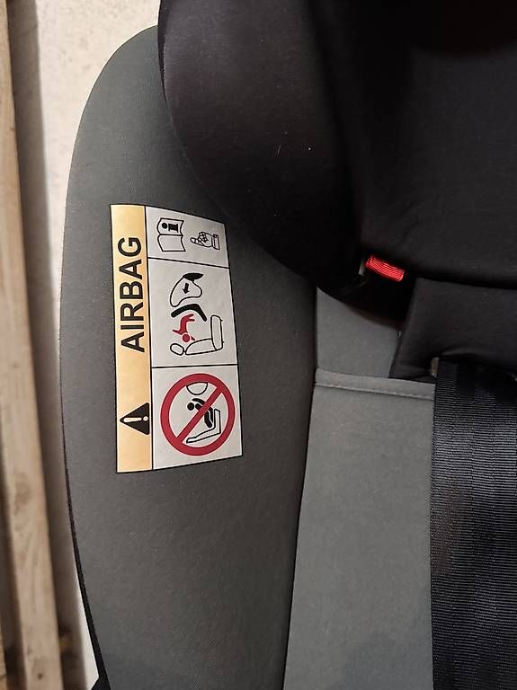 Seggiolini per auto: Autositz – Usato da Horw venduto da Deniz24 1
