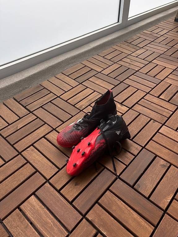 Scarpe da uomo: Fussballschuhe mit Plastiknoppen – Usato da Chur venduto da vas_6fky 1