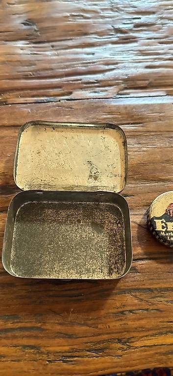 Tutte le decorazioni: Zwei antike Dose Büchse Altoids Erdal – Usato da Basel venduto da Joshy03 1