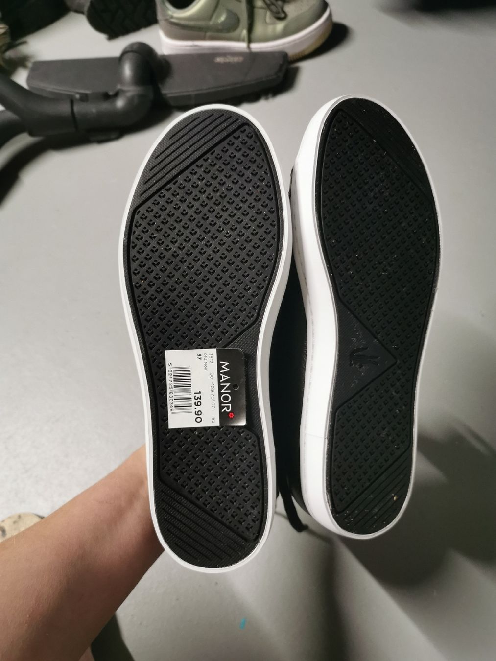 Lacoste Chaussures femmes: Lacoste Schuhe neu 37 – Neuf avec emballage d'origine à Mühlethurnen par GaspAnita 1