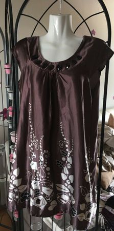 robe droite légère fluide satinée marron fleurs 36