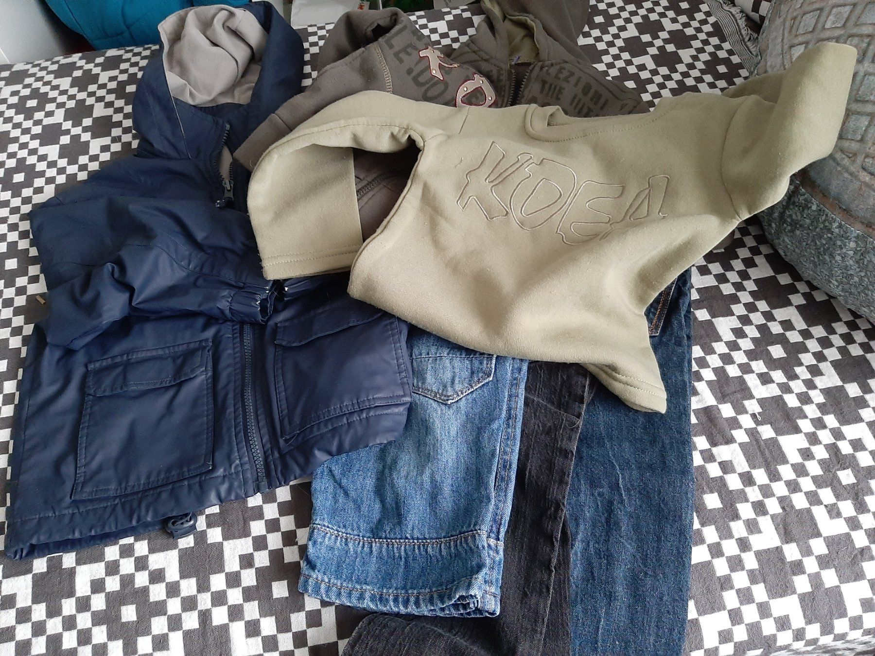 Kleiderpakete & -sets: Kleiderpaket Gr. 98 – Gebraucht aus Konolfingen von Mcumulus