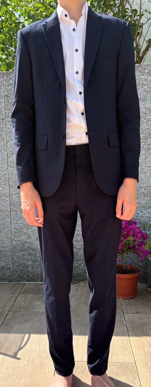 H&M Completi: Herren Anzug dunkelblau Gr. 46 – Usato da Embrach venduto da Decius 1
