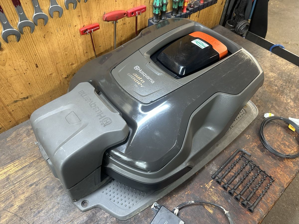 Husqvarna Tagliaerba: Husqvarna Automower 315X, ab Service – Usato da Malters venduto da BachBrun 1