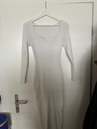 Weisses Strickkleid, ideal für den Winter, Grösse L