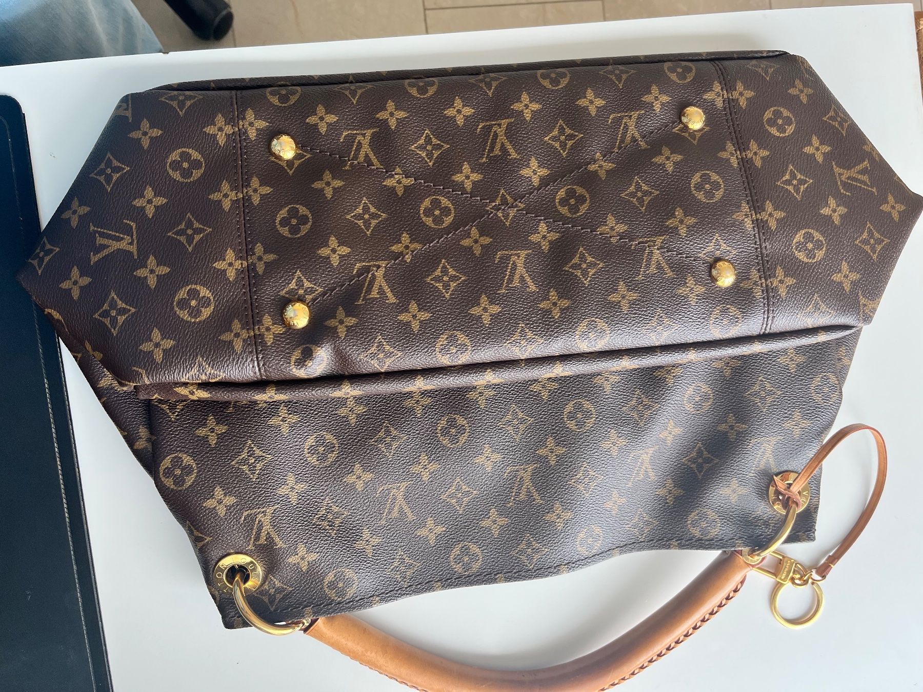 Borse da donna: Louis Vuitton Artsy – Usato da Nürensdorf venduto da hillarytop 3