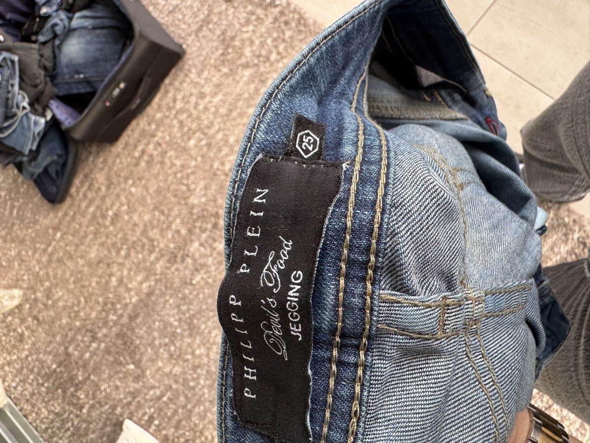 Philipp Plein Jeans: Philipp Plein Jeans "Devil's Food" Gr. 25 – Usato da Lachen SZ venduto da ole_v22q 1