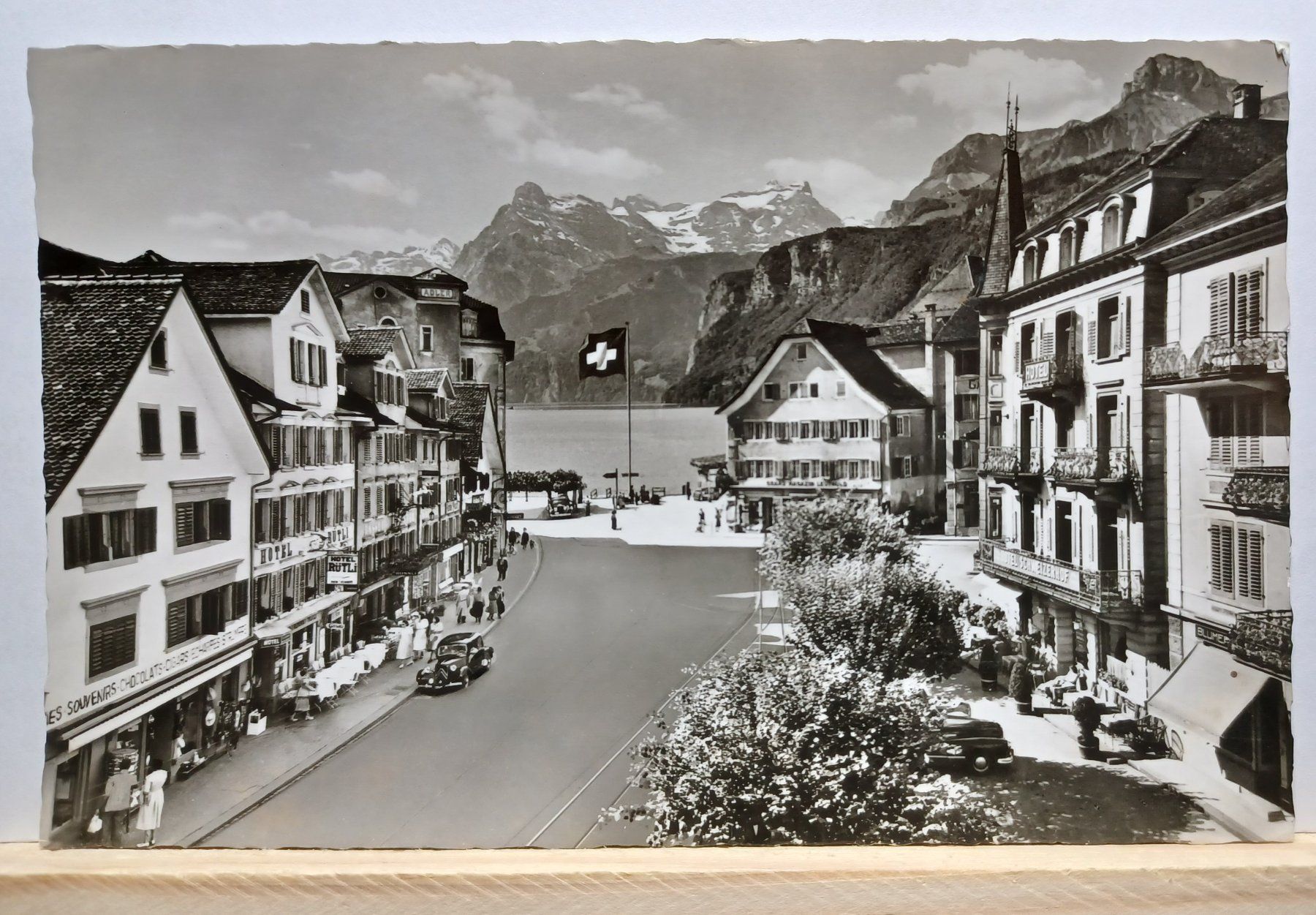 Cartoline postali: No. E 5750, Brunnen belebt , Oldtimer, 1956, gelaufen – Usato da Aarau Rohr venduto da mgvw