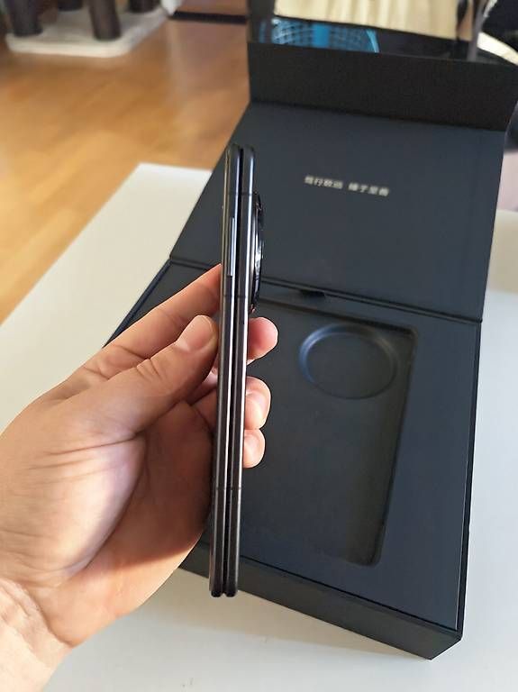 Handys / Smartphones: Honor Magic V3 5G - 256GB - CN Version / FRP Lock – Gebraucht aus Kloten von bam_6cv8 4