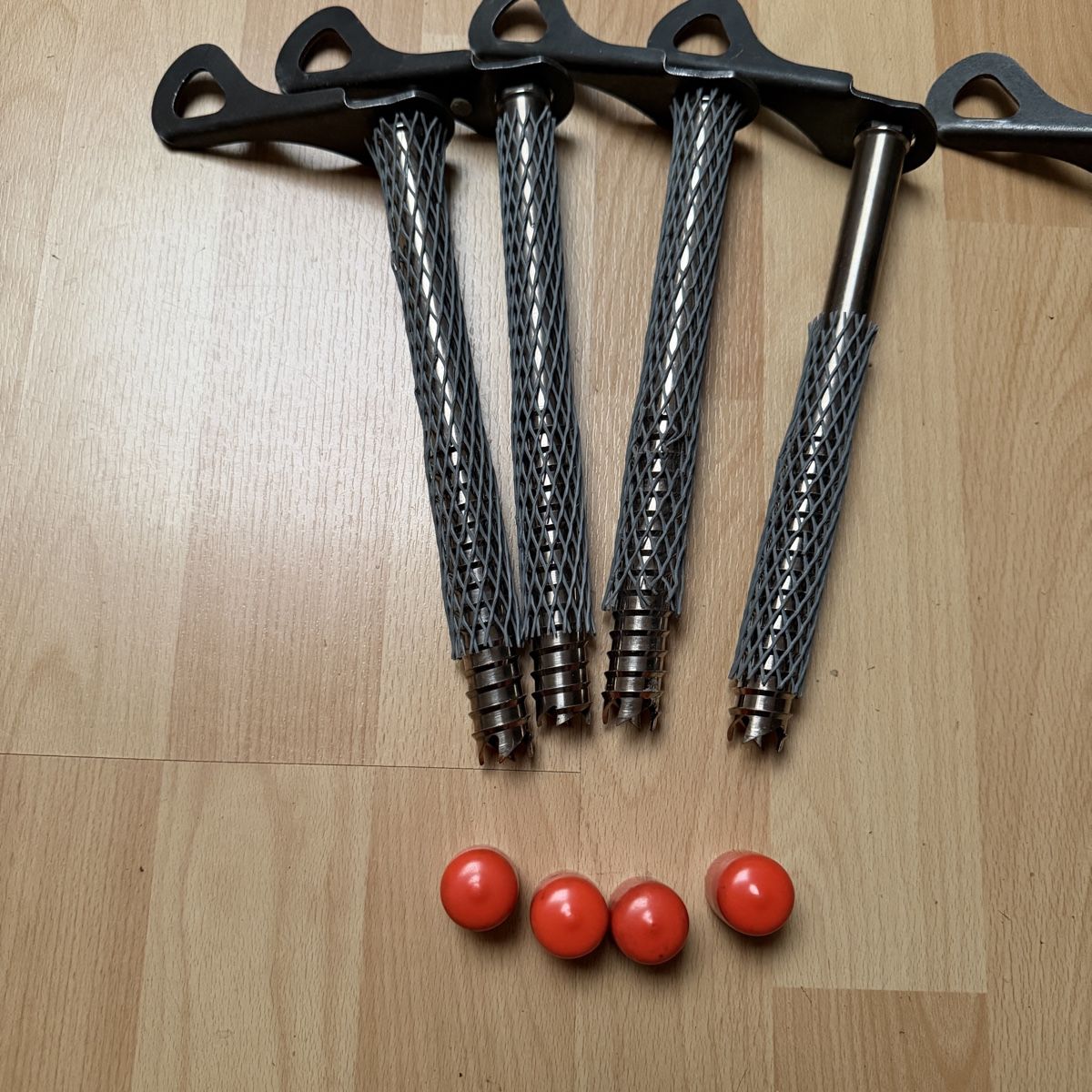 Kletterausrüstungen: Eisschrauben Black Diamond Set 5 Stk mit Kappen – Gebraucht aus Thun von BanjoDan 4