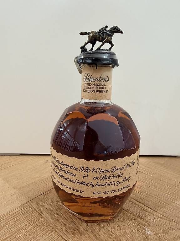 Bevande alcoliche: Blantons Original Single Barrel  Whiskey – Usato da Roggwil TG venduto da est_r5x7