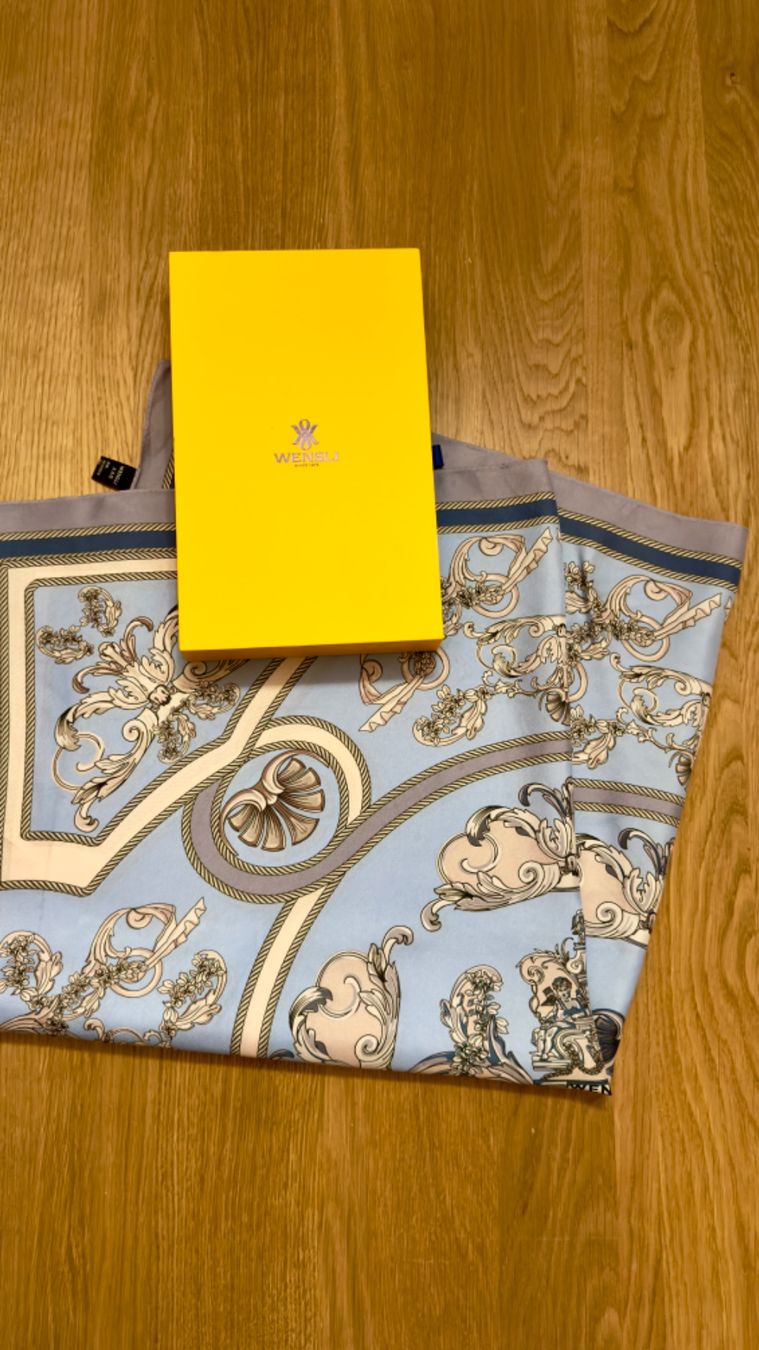 Foulard & Sciarpe: Original WENSLI Seidentuch Schal wunderschöne Farben – Nuovo (secondo la descrizione) da Faulensee venduto da Liebes_Kind_2019 3