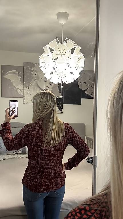 Blusen: Schöne Bluse, Gr. S, Rot gemustert, Top Zustand! – Gebraucht aus Pfäffikon SZ von mer_qc7w 1