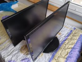 2 gleiche Monitore (23.6"), beide zusammen!
