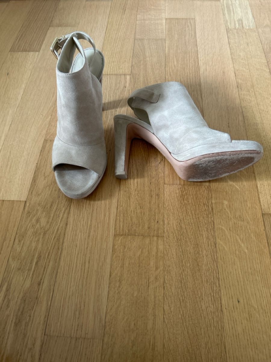 Gianvito Rossi Damenschuhe: Gianvito Rossi 38.5 – Gebraucht aus Adliswil von mollymoo
