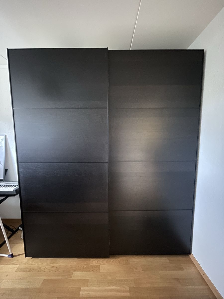 Ikea Armadi: Armoire IKEA PAX/MEHAMN noire – Usato da Meyrin venduto da jul_w7p9