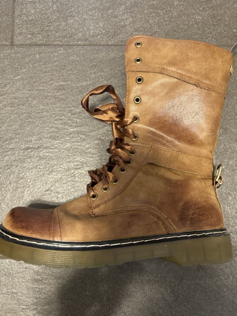 Scarpe da donna: Braune Boots Gr. 42 mit Blumenmuster  – Usato da Merishausen venduto da Yvili 2